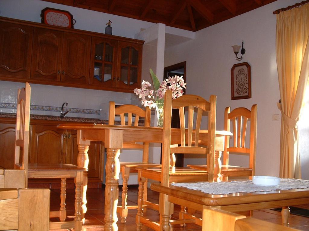 Casa Los Vinedos A Фуенкальєнте-де-ла-Пальма Екстер'єр фото
